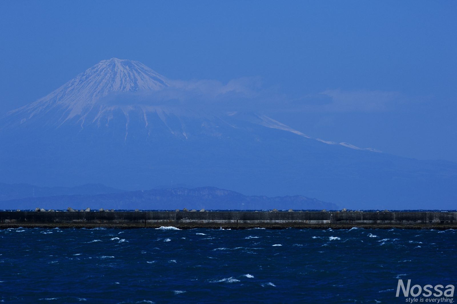 御前崎から眺める富士山