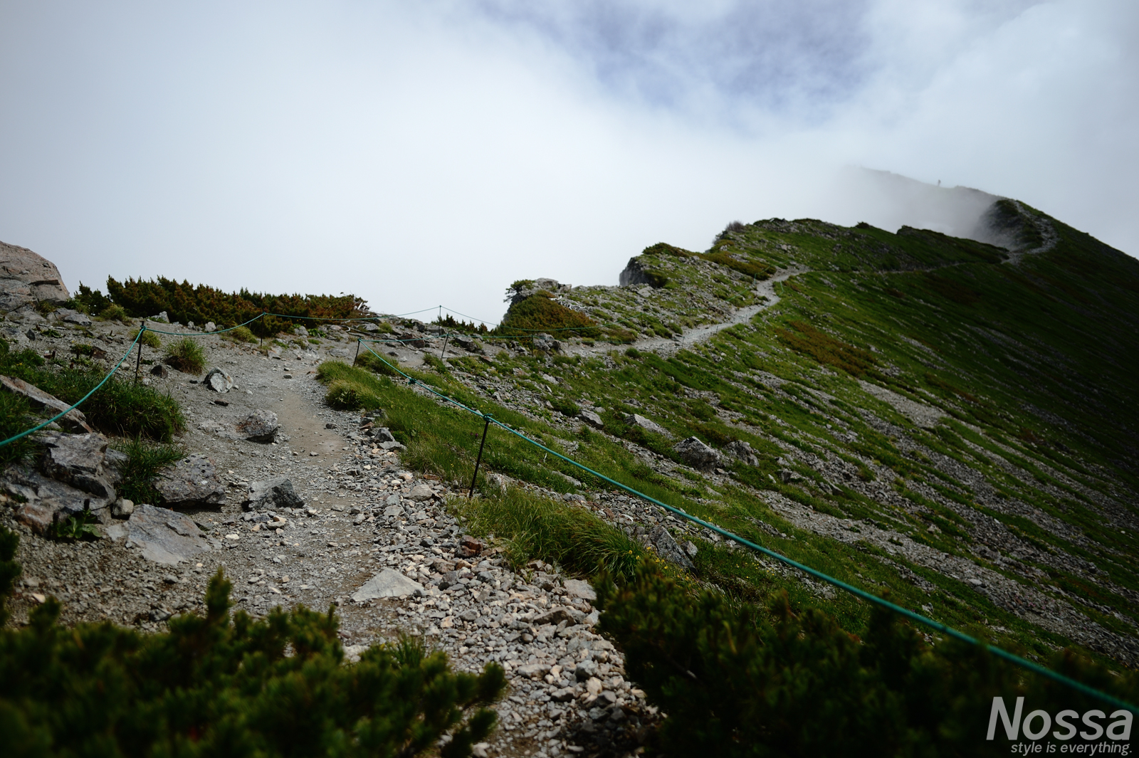 白馬岳から小蓮華山への稜線