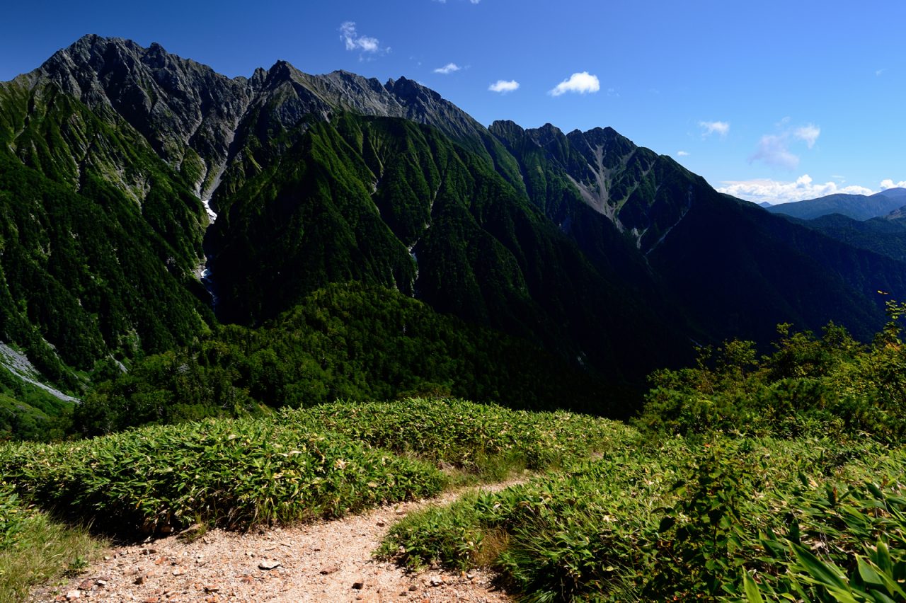 奥丸山頂上の景色